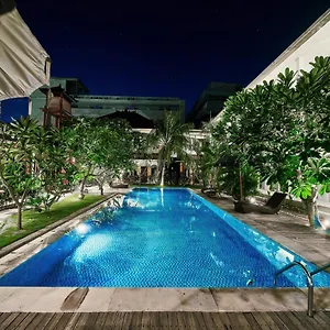 Hotell Easy Surf Camp